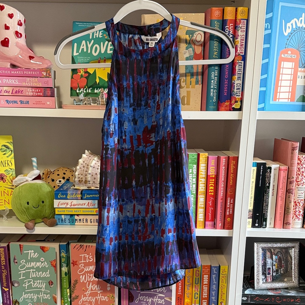 BB Dakota Blue and Red Patterned Mini Top